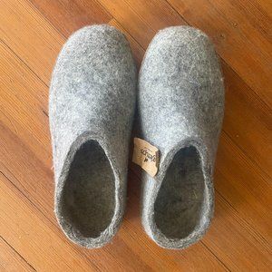 Glerups Women's US 8 (EU 38) Slip-On With Leather Sole Light Grey